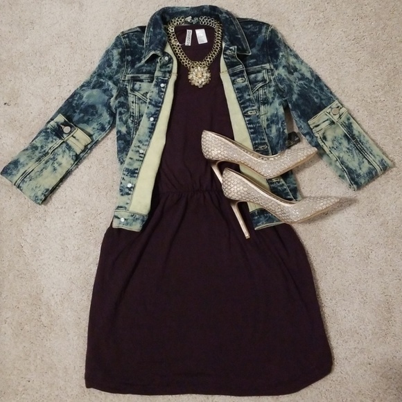 H&M Dresses & Skirts - ⚡SOLD⚡H&M Plum dress with pockets!